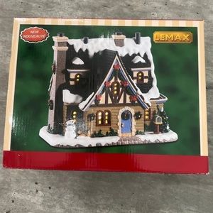Lemax Christmas House
Excellent condition